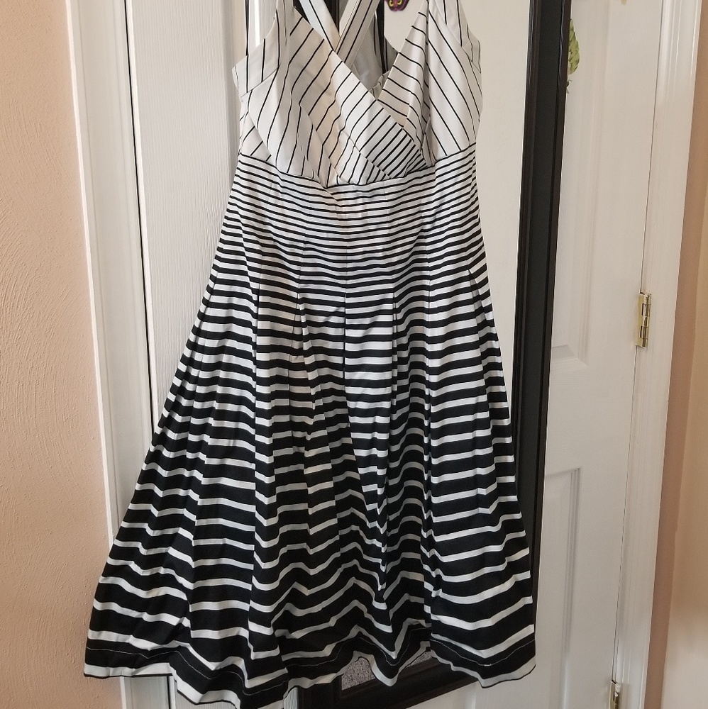 Black white swing style dress